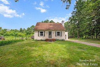 632 W River Rd, Muskegon, MI 49445