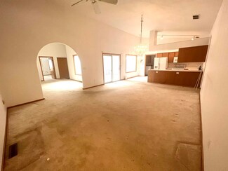 1617 4th St SW, Minot, ND 58701