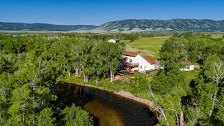 302 Dinwiddie Rd, Laramie, WY 82070