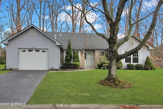 568 Petunia Ln N, Whiting, NJ 08759