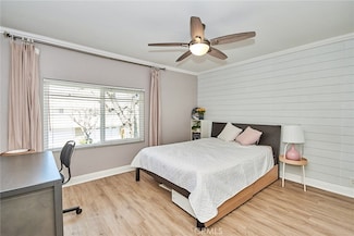 40 Eagle Point Unit 22, Irvine, CA 92604