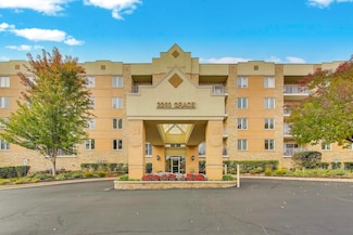 2260 S Grace St Unit 402, Lombard, IL 60148