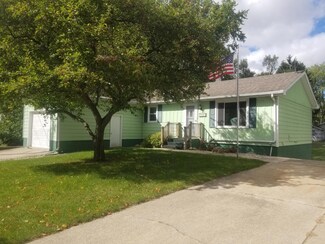 1206 Webber St, La Porte, IN 46350
