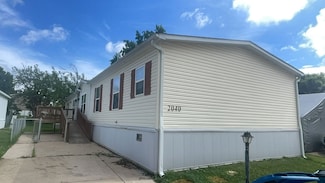 2040 Santa Monica St, Saint Charles, MO 63303