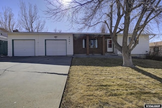 3561 Big Horn St, Casper, WY 82609