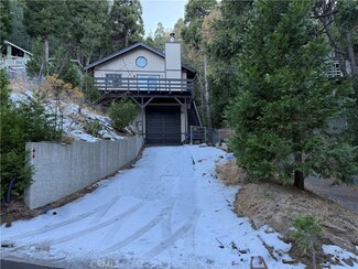 968 Lausanne Dr, Crestline, CA 92325