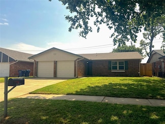 1024 S Highland Dr, Mustang, OK 73064