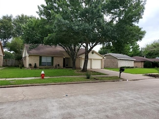 16755 Maplemont Dr, Houston, TX 77095