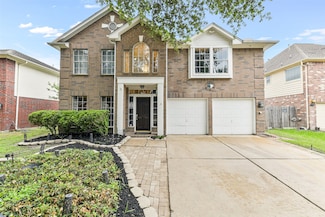 8015 Makaha Cir, Houston, TX 77095