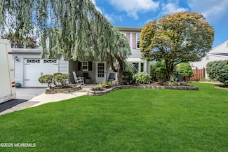 9 Yellowstone Ln, Howell, NJ 07731