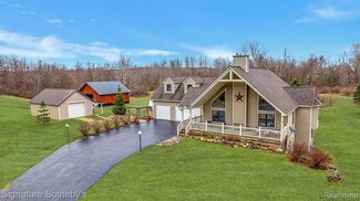 3206 Fish Lake Rd, Lapeer, MI 48446
