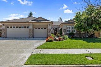 5935 W Robin Ave, Visalia, CA 93291