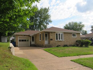 1007 E 8th St, Merrill, WI 54452
