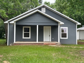 907 Davis St S, Sulphur Springs, TX 75482