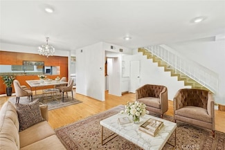 11952 Darlington Ave Unit 6, Los Angeles, CA 90049
