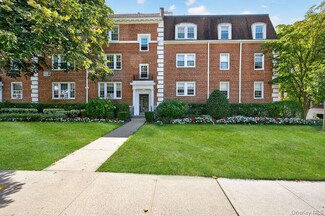 32 Hamilton Place Unit I3, Garden City, NY 11530