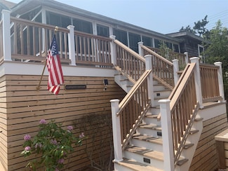 507 Bayberry Walk, Ocean Beach, NY 11770