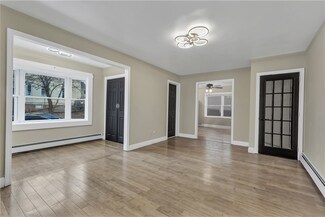 46 Calder St Unit 2, Providence, RI 02907