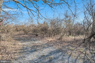 662 Alexander Spring Rd, Carlisle, PA 17015