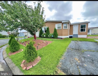 2 Raspberry Ct, Middle River, MD 21220