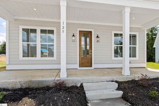 125 Cottage Ln, Greenwood, SC 29649