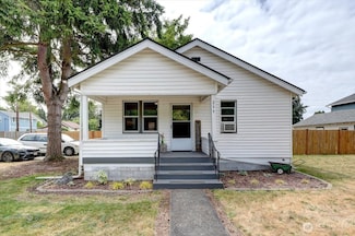 211 Stevens Ave NE, Yelm, WA 98597