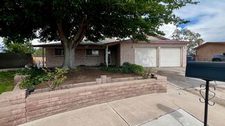 220 Flip Ln SW, Albuquerque, NM 87121