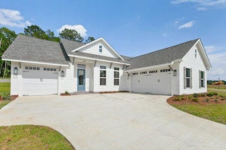 8411 Knotted Pine Ln, Tallahassee, FL 32312