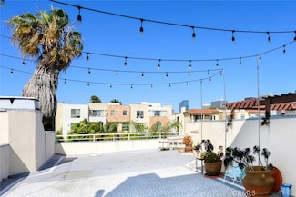 1423 S Beverly Glen Blvd Unit D, Los Angeles, CA 90024