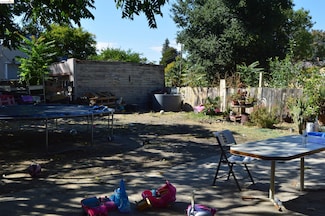 17th East St, Pittsburg, CA 94565