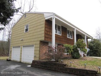 136 Pension Rd, Manalapan, NJ 07726