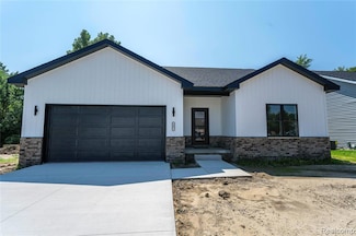 1377 Cedarcrest Dr, Carleton, MI 48117