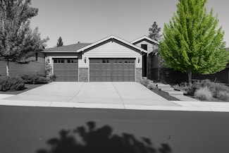 2464 NW Majestic Ridge Dr, Bend, OR 97703