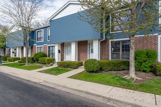 4140 Brentwood Ln, Waukegan, IL 60087