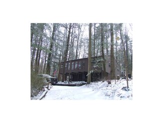 8108 Sunnyvale Dr SW, Bowerston, OH 44695