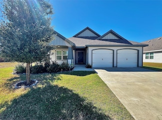 613 Mayfield Dr, Cleburne, TX 76031