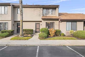64 Stanford Ct, Wantagh, NY 11793