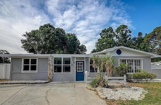 310 4th Ave SW, Ruskin, FL 33570