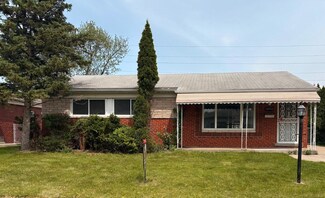 28724 Sutherland Dr, Warren, MI 48088