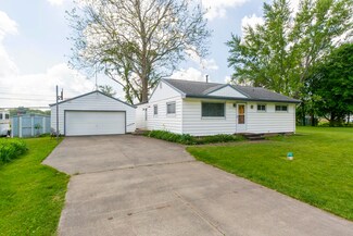 2540 Coquillard Dr, Niles, MI 49120