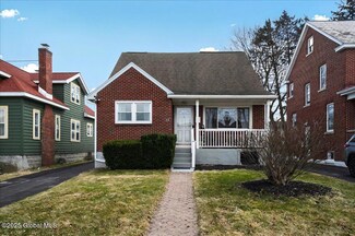 13 Clayton Place, Albany, NY 12209