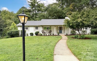 22 Pheasant Dr, Asheville, NC 28803