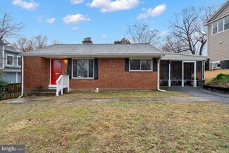 32 N Floyd St, Alexandria, VA 22304