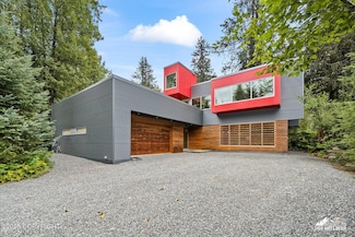 165 Davos Rd, Girdwood, AK 99587