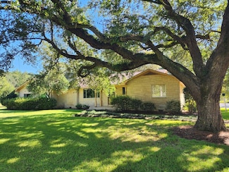 1238 Hayes Rd, Silsbee, TX 77656