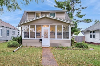 648 22nd Ave SW, Cedar Rapids, IA 52404