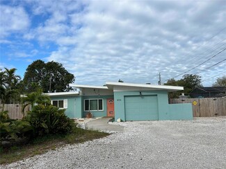 406 47th St NW, Bradenton, FL 34209