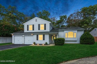 5 Cobblestone Ct, Howell, NJ 07731