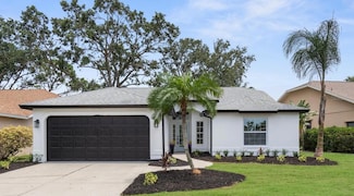 9555 Knightsbridge Cir, Sarasota, FL 34238