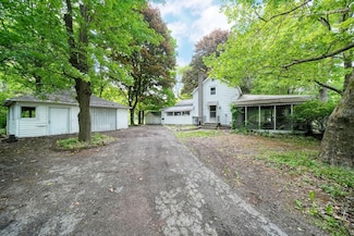 538 S Jackson St, Hanover, MI 49241